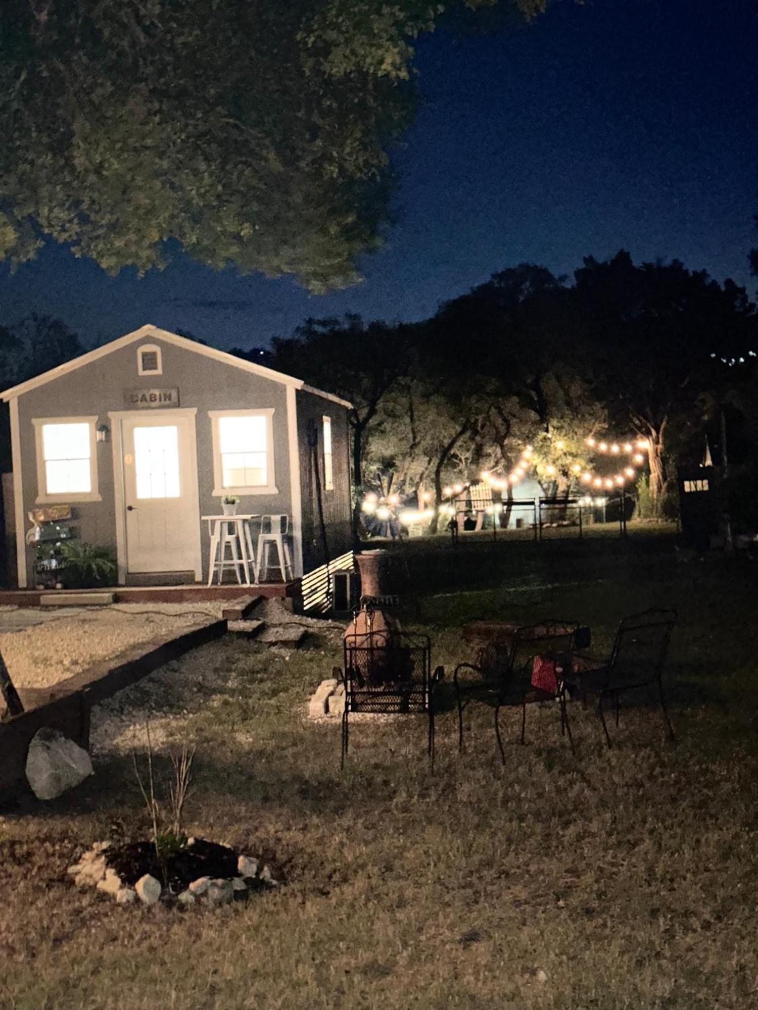 Tiny House - Our Little Piece Of Paradise Lakehills Экстерьер фото