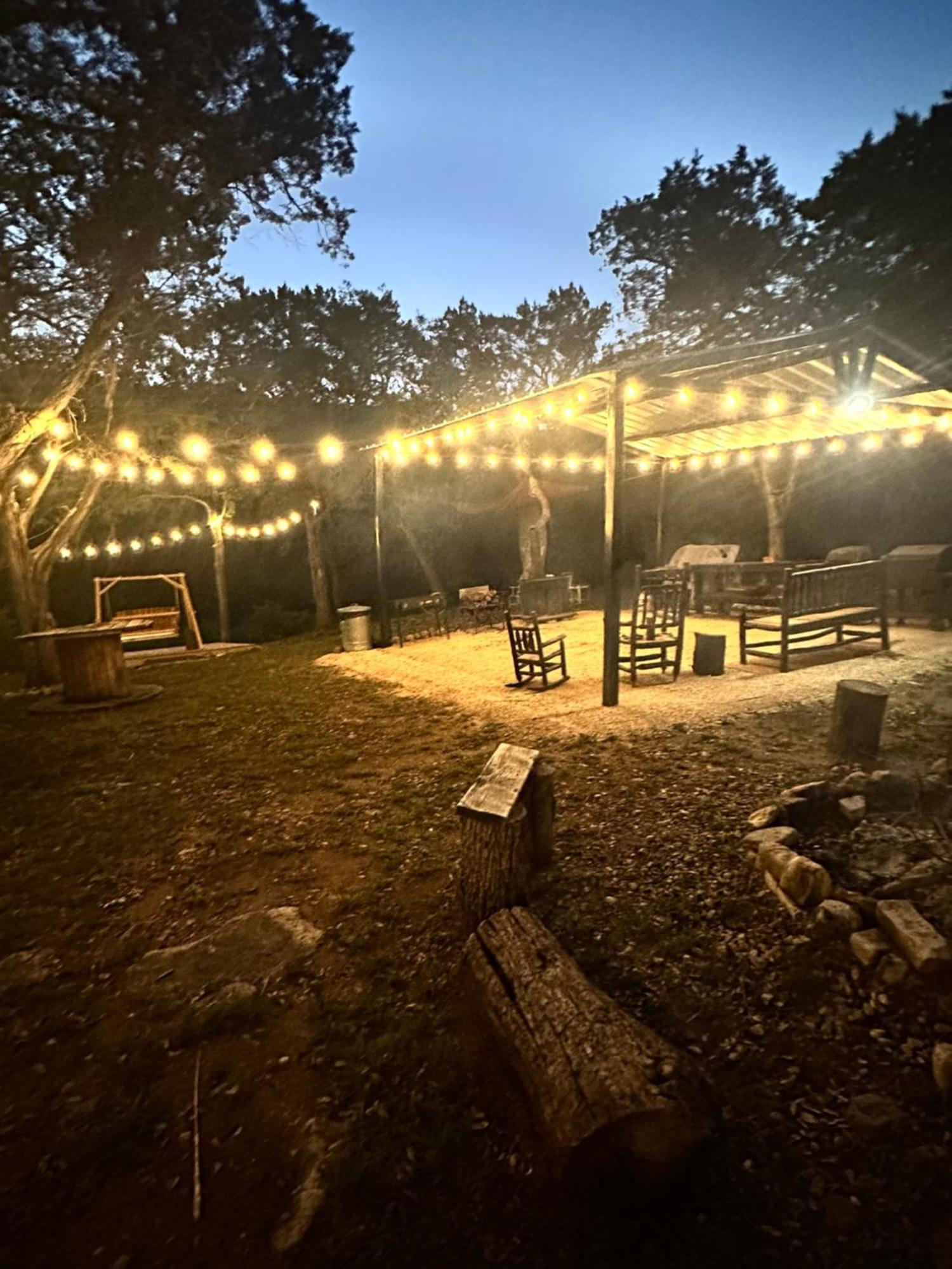 Tiny House - Our Little Piece Of Paradise Lakehills Экстерьер фото