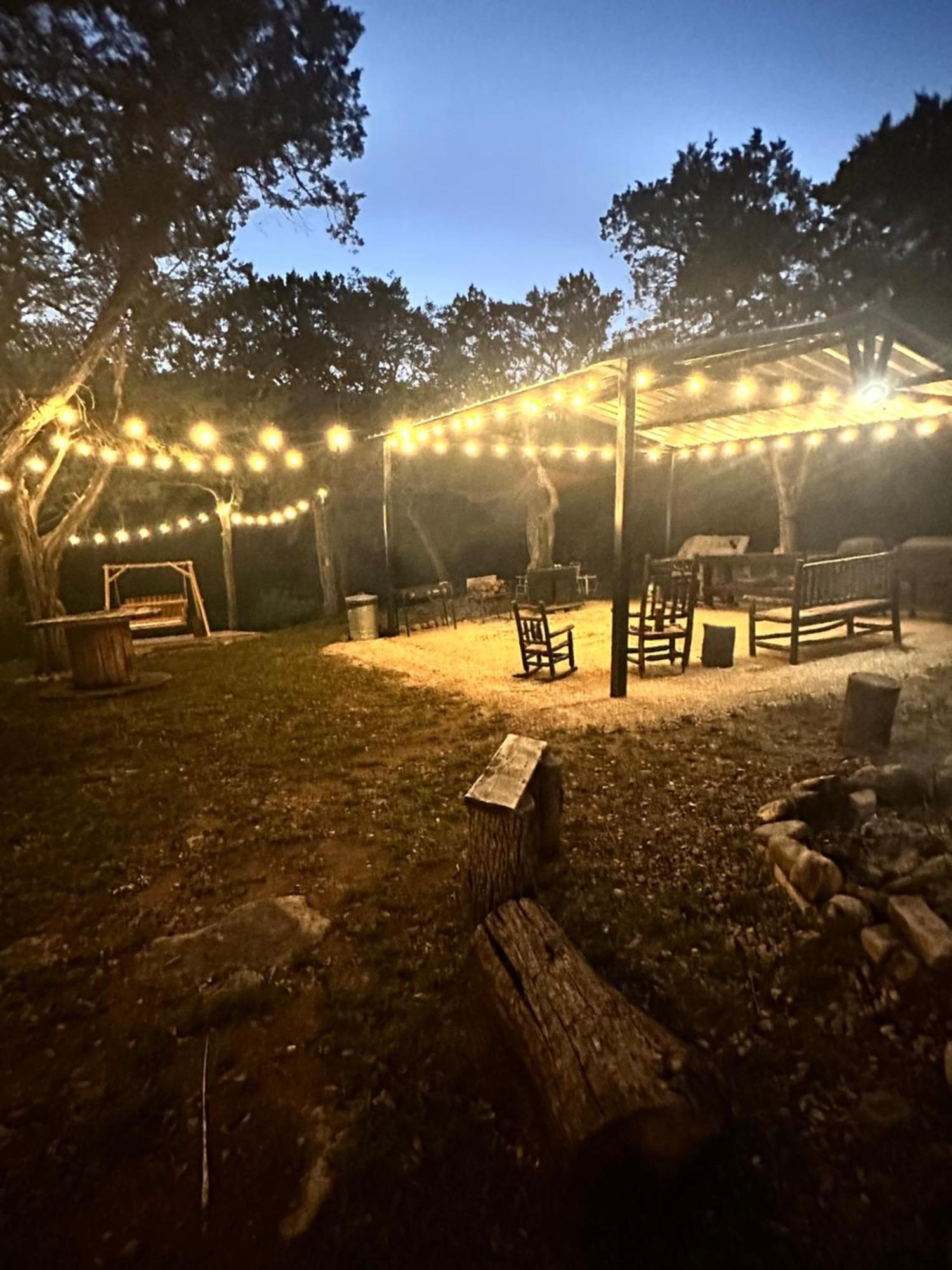 Tiny House - Our Little Piece Of Paradise Lakehills Экстерьер фото