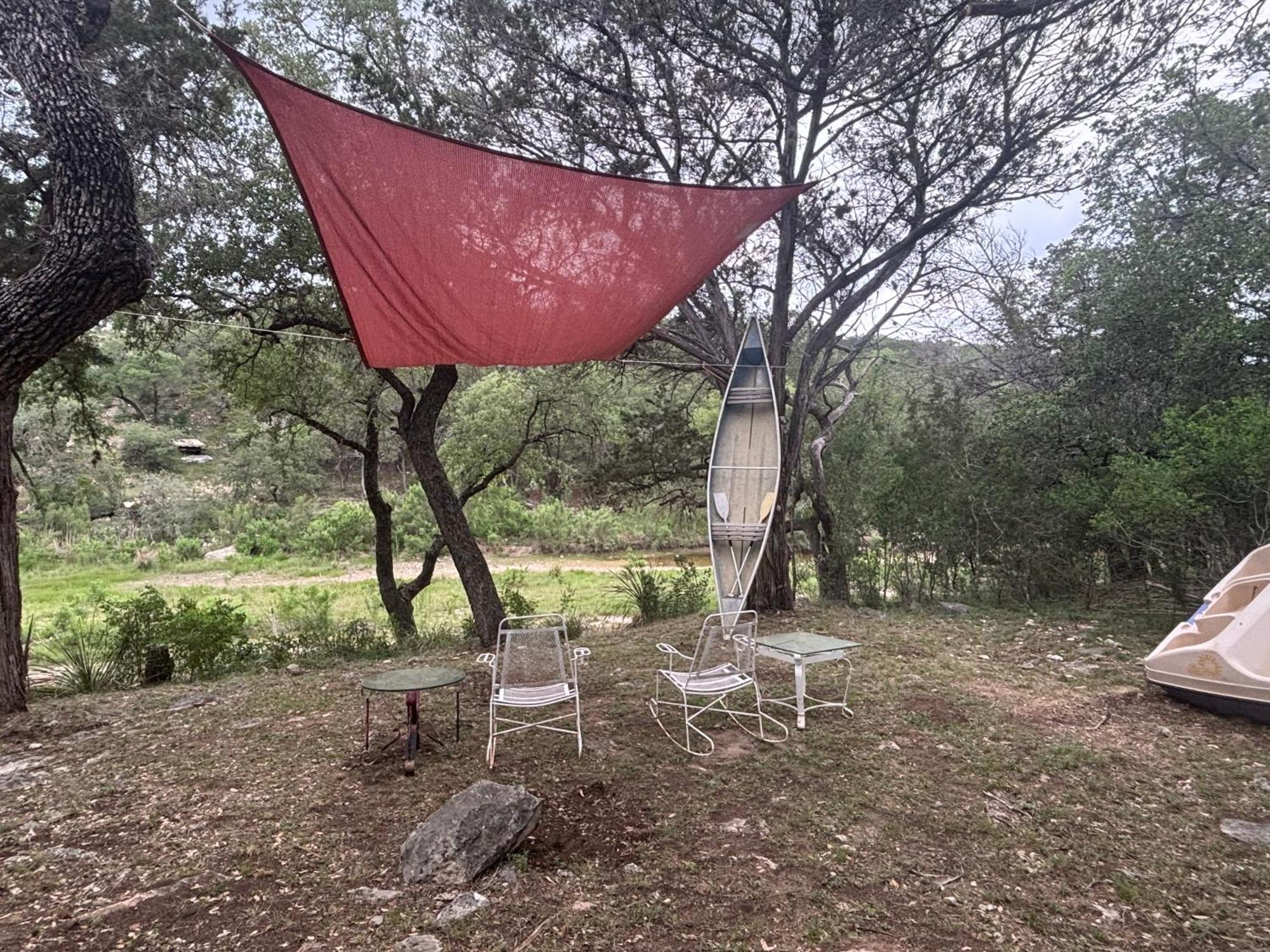 Tiny House - Our Little Piece Of Paradise Lakehills Экстерьер фото