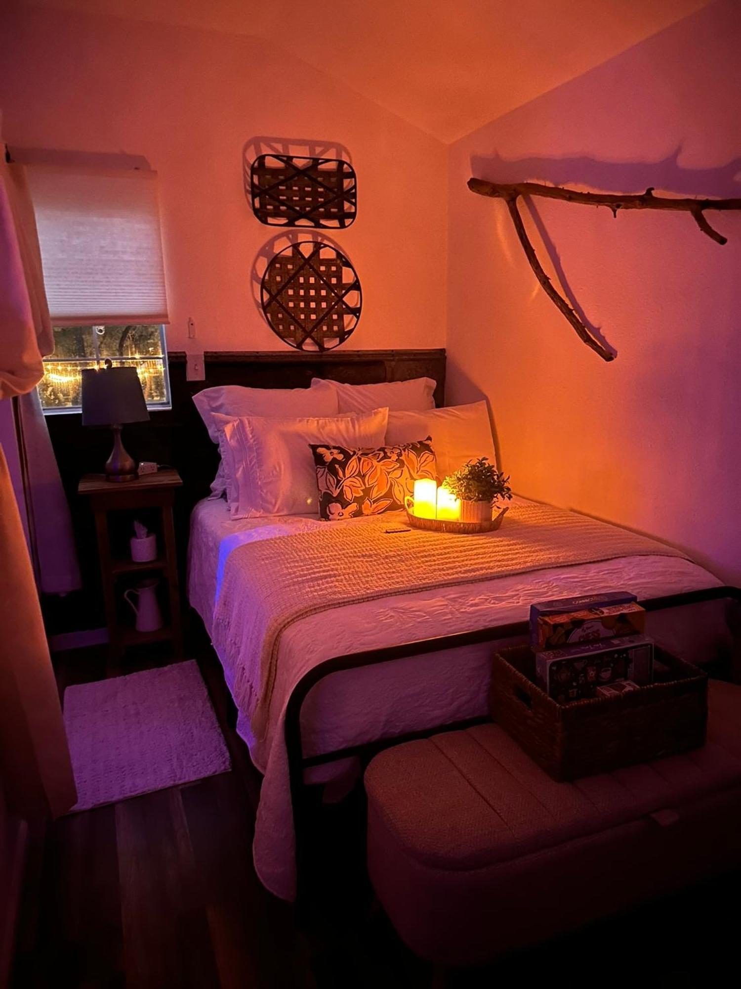 Tiny House - Our Little Piece Of Paradise Lakehills Экстерьер фото